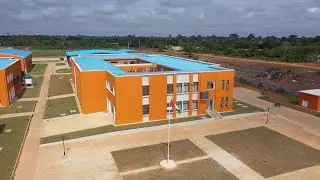 Le premier ministre Robert Beugré Mambé inaugure le lycée multisectoriel de Diabo
