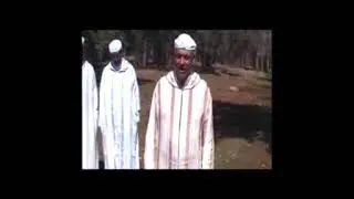 شاهد الشيخ البوكيلي يبكي عند رثاء موحى ورحو يوجه سهامه نحو القناة الأمازيغية: اسفلذ إي واوال