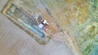 Cash 770 Backhoe loder ki Drone futeg.