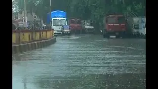 Mumbai: Waterlogging in Sion and Dadar due to heavy rain
