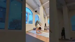 Nasya Marcella STRETCHING