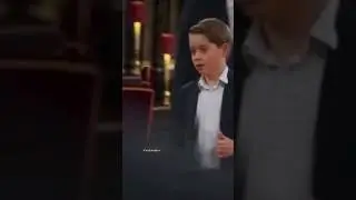 #PrinceGeorge  #PrincessCharlotte and #PrinceLouis hug King at Rehearsal in sweet clip |@walesvideos