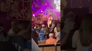 Boys II Men - Eat to the Beat - EPCOT