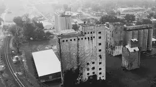 Old Grain Elevator in Beardstown Illinois