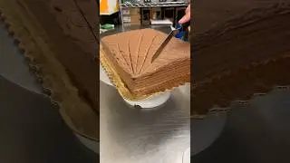 Lets hear it 🤪 #cakedecorator #cakedesign #cakeart #cake #cakedecorating #cakes #CapCut