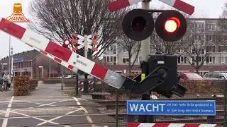 DUTCH RAILROAD CROSSING - Borne - Parallelweg
