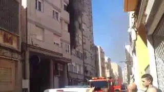 Pluja de bitllets de 50 euros en un incendi a Vinar&ograve;s