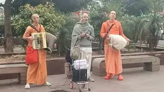 Hare Krishna Hare Ram | CP, DELHI . Incredible Performance by Foreigners. #god #krishna #ram