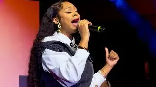 N'dia Jones singing 