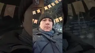 СИЖУ В ЛЮБИМОЙ КАФЕШКЕ, ЗАКАЗАЛ БУРГЕР, ЖДУ