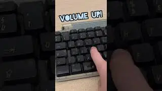 Apple Keyboard from the year 1998! What should we paint on the 