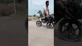 Pulsar 220 wheelie Fail accident #220 #pulsar #pulsar220 acc