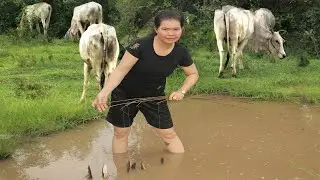 Amazing girl uses worm bait to fish