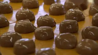 100-Year-Old Candy Shop: Aunt Charlotte's Candies | My Go-To