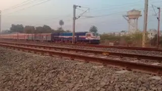 Tkd wdp4b with mau Anand vihar special blasting off phaphund railway station