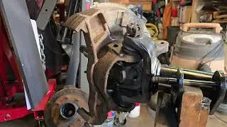 Removing the spindle from a Dana 44 front axle.  Rusted into the knuckle. 