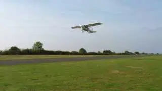 Flugzeug Bannerschlepp zur Hochzeit - Flugplatz Daun Senheld