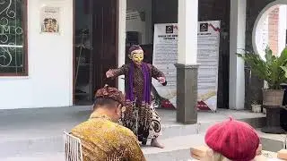 Tari Klana Topeng di Sanggar Keris Mataram