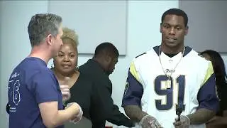 Rams help needy LA families for Thanksgiving | ABC7