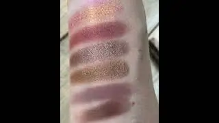 Палетка теней Pat McGrath Labs Mothership VII: Divine Rose (swatches / свотчи)