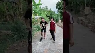 BULE VS LOKAL SAAT NGAJAK BRANTEM #shorts #lucu #ngakak #theleh #trending #viral #bulevslokal