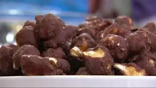 Harry & David (14) 8 oz. Bags Moose Munch Gourmet Popcorn on QVC