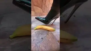 Heels crushing platano‼️🔥 #music #asmrvideo #asmrsounds #heels