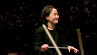 Han-Na Chang conducts Tchaikovsky 5 (2014)
