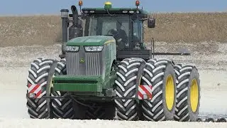 John Deere 9560R rippin' up big Lime field at Lime Quarry in Denmark | Danish Agriculture