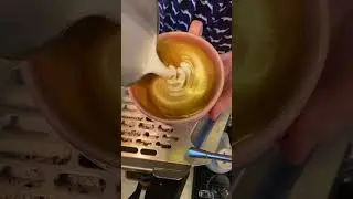 Another latte art video 🥱 #latteart #omg #wow #coffee #shofts #latte #toronto