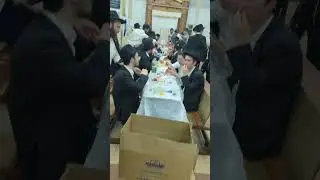 Late night synagogue society