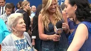 Katy Perry & Grandma Jibe at 'Smurfs 2' Premiere