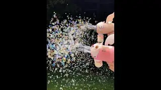 Who can refuse this cute bubble machine!