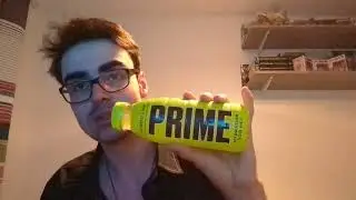 Trying Out The KSI and Logan Paul Prime Hydration Energy Drinks