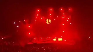 Doubt live (Clancy world tour London night 1)