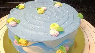 🌺 Pastel Flowers + Blue Frosting = Pure Perfection! 💐💙 #new #cake  @blossomskitchenette 