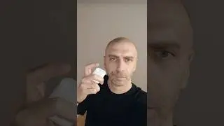 Чистка чехла AirPod горячим клеем. Не пытайтесь повторить это дома❌ #удовлетворительно #чистка #asmr