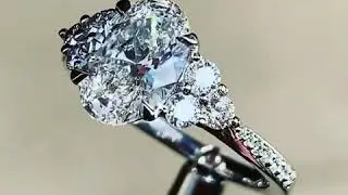 2.00ct oval D VS2