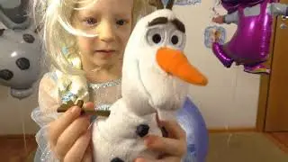 ДЕНЬ РОЖДЕНИЯ Миланы! Frozen Giant Surprise Egg. Elsa and Olaf In Real Life + Kinder Egg Frozen
