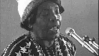 Bessie Jones - Daniel in the Lion's Den