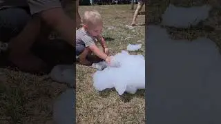 Foam Party #twins #toddlers #foamparty #graysonandharper #fun #kidplay #toddlerlife #momlife