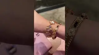 Van Cleef & Arpels VCA PINK Mother of Pearl Alhambra Watch #vancleefarpels #vancleefandarpels