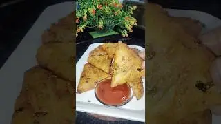 Instant Crispy Garlic Potato Triangles😋#recipe #potato #shorts
