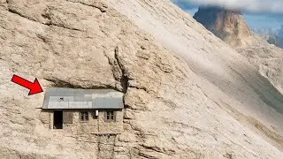 Скалолазы нашли дом на склоне горы, а затем заглянули внутрь.