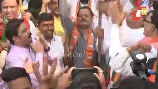 Celebrations At BJP&rsquo;s Mumbai Office After Party&rsquo;s Win In Assembly Polls Of 4 States