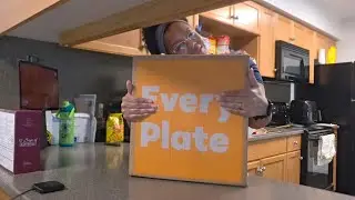 EveryPlate Meal Kit Unboxing — This Week’s Dinner Box + What We’re Cooking 