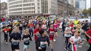 👧👦🏃&zwj;➡️ Mini- Marathon 4,2 km Start komplett Frankfurt Marathon Germany 2024, 8-17 Jahre/years