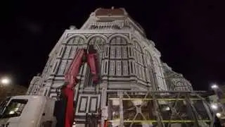 Lo spettacolare trasporto della Porta Nord del Battistero di Firenze