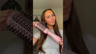 The Hot Air Brush that broke the internet now comes in a limited edition gift set! 💕 #blowdry