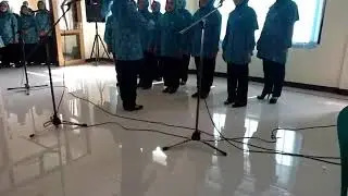 Memukau-Dirigen terbaik Galihpakuwon di Lomba Mars PKK Limbangan Garut